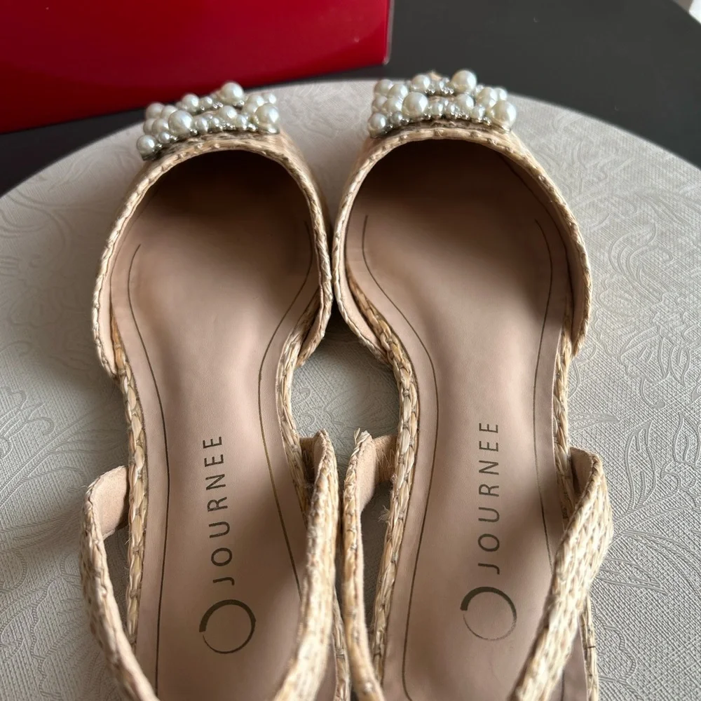 Journee Collection Beige Woven Slingback Flats with Pearl Buckles - Picture 4 of 6